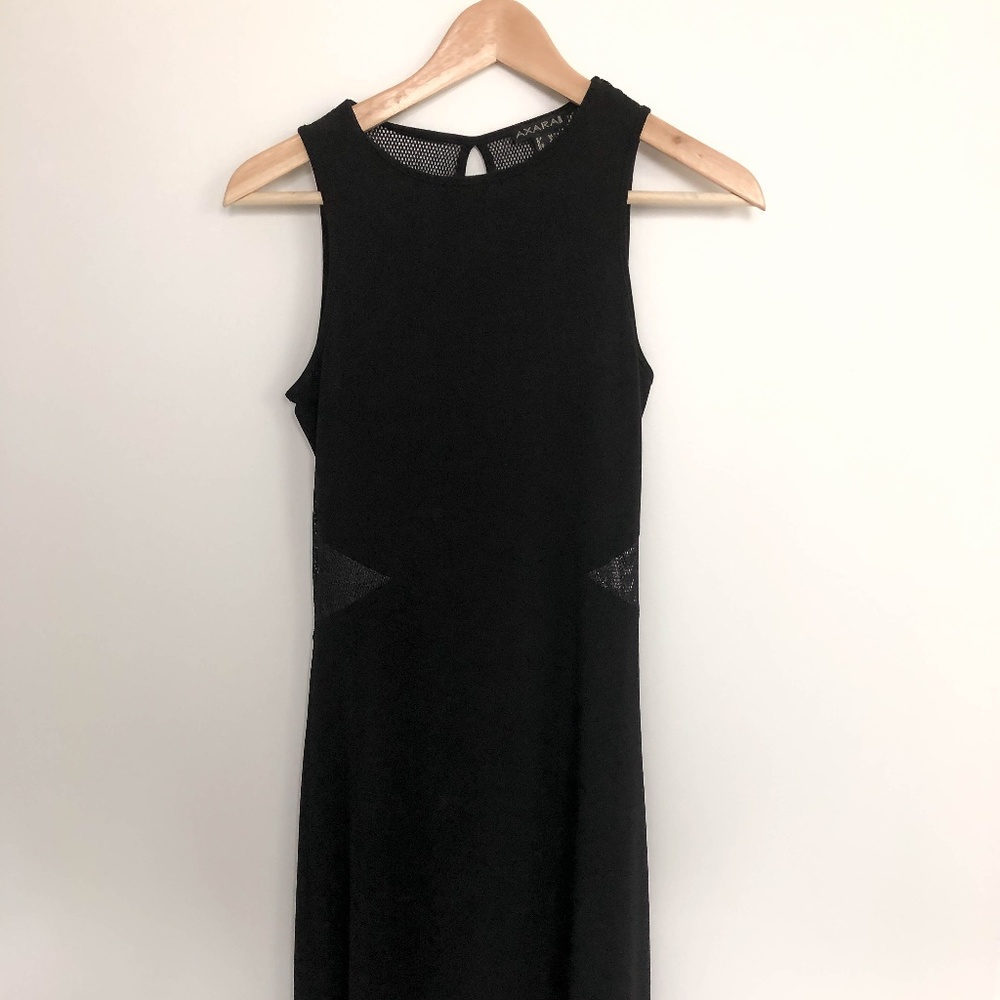 Axara Paris Dress & See Through Back - Picture 2 of 4